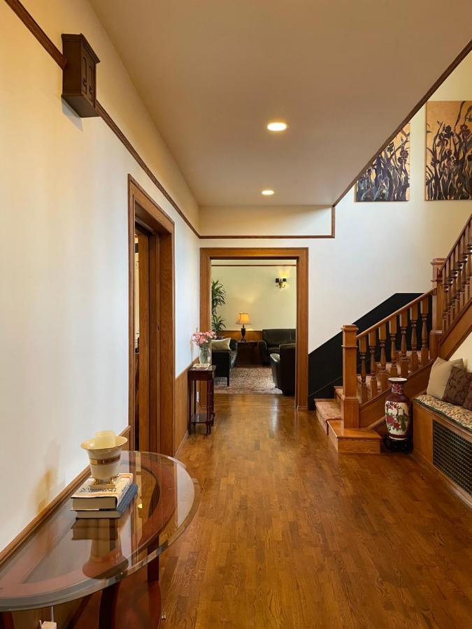 Cecil Bacon Manor Bed & Breakfast Seattle Exterior photo